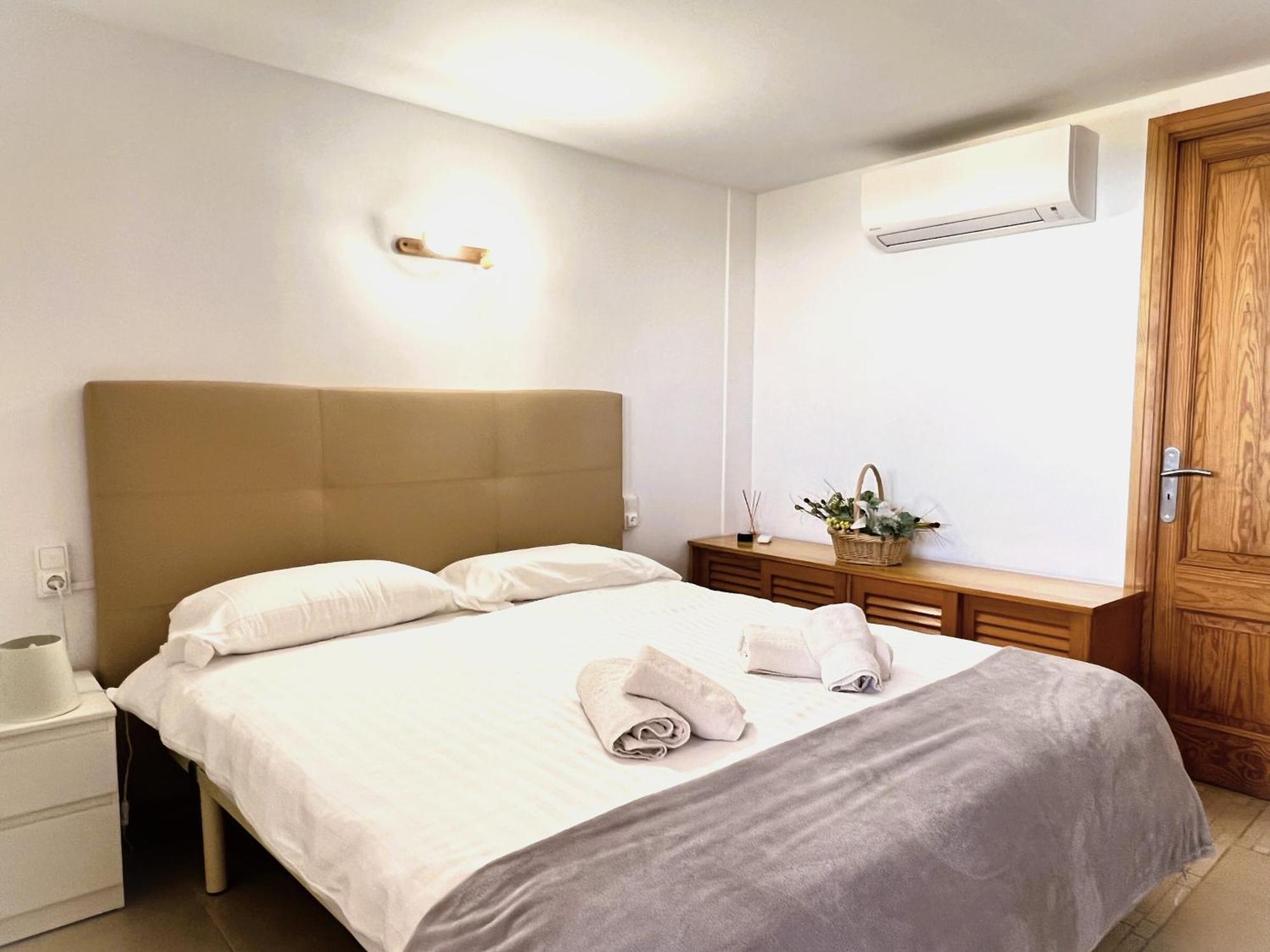 Apartamento Playa De Los Pinos Alcudia  Eksteriør billede